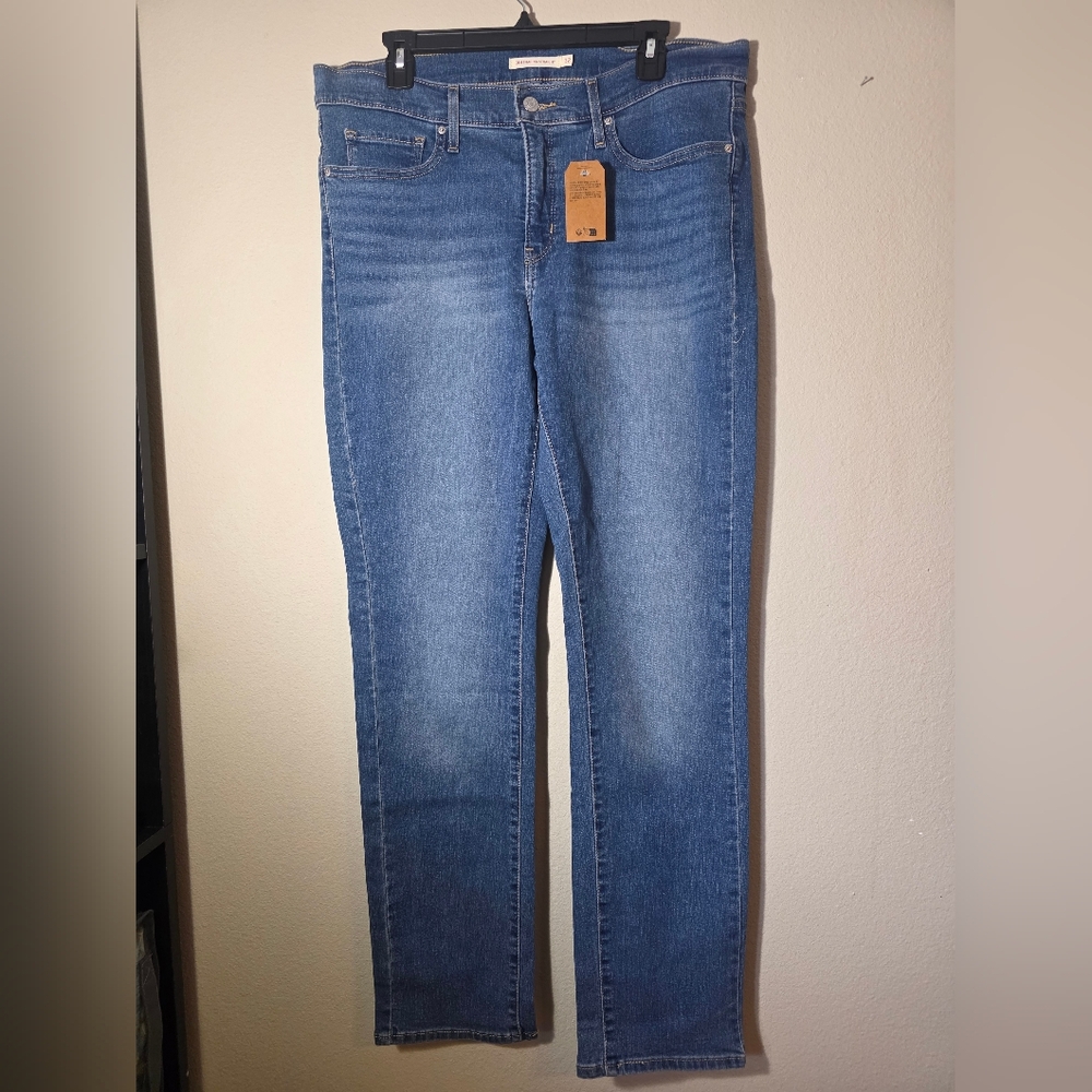 NWT Levi's Womens 312 Shaping Slim Jeans